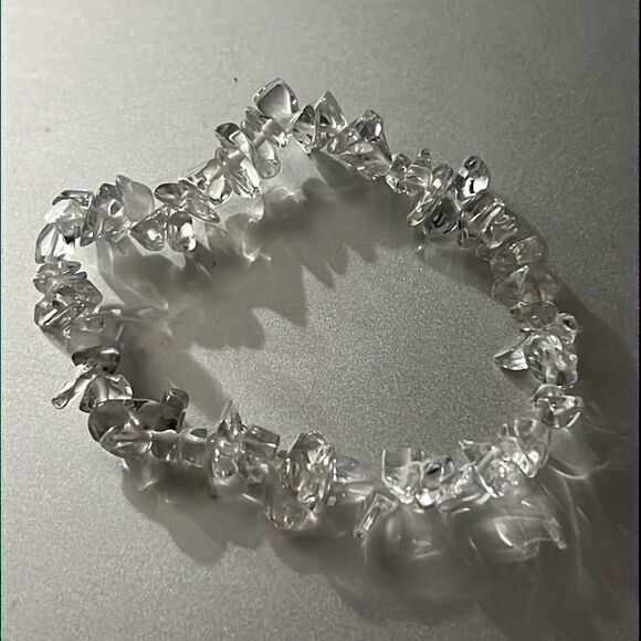 Bundle Sale 3 for $15 | Quartz Stone Chip Stretch Bracelet - Picture 7 of 8